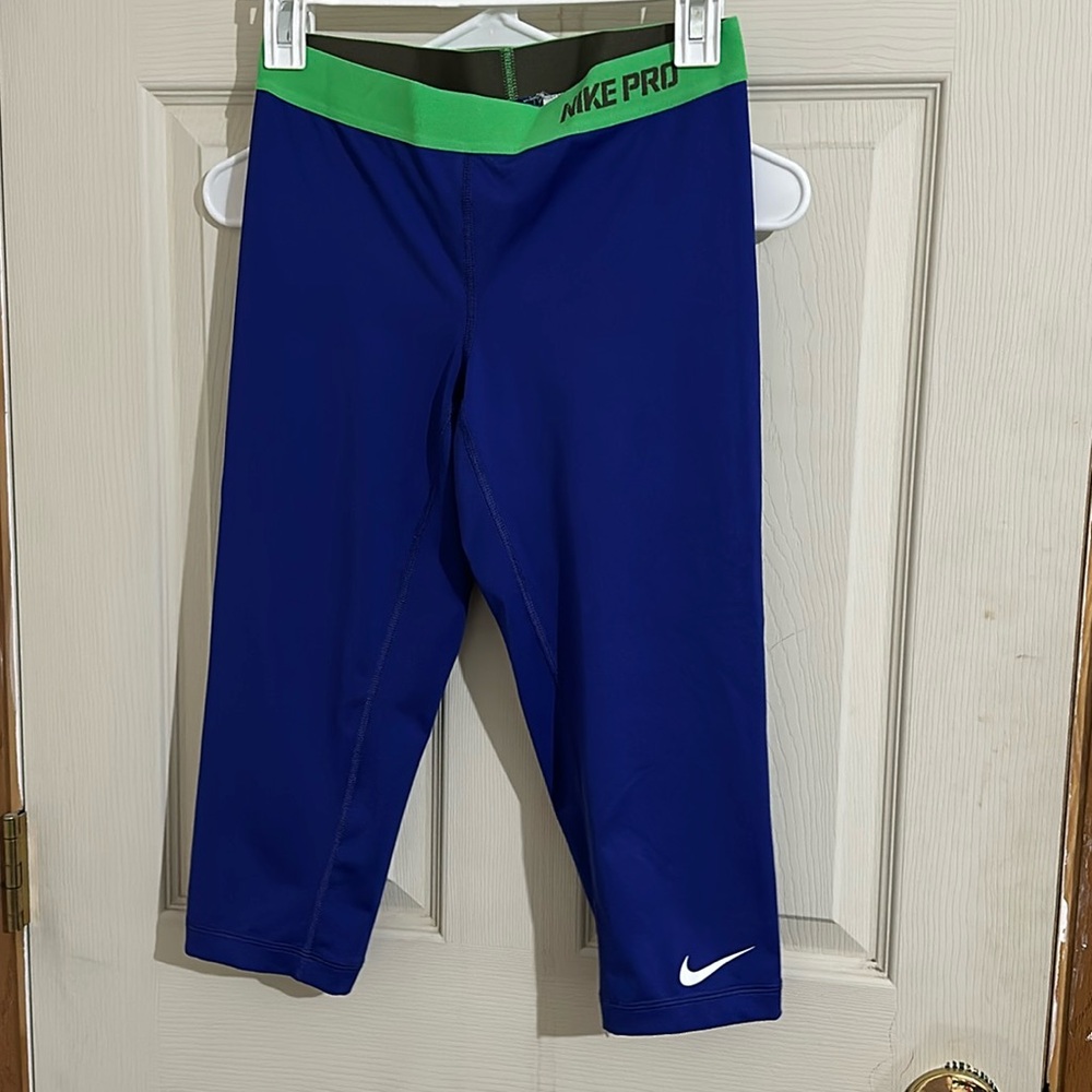 Nike pro capri